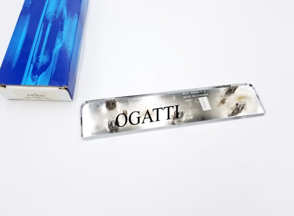 Brand New OEM NAME PLATE 8C3Z-16720-F |16720| - Imagen 3