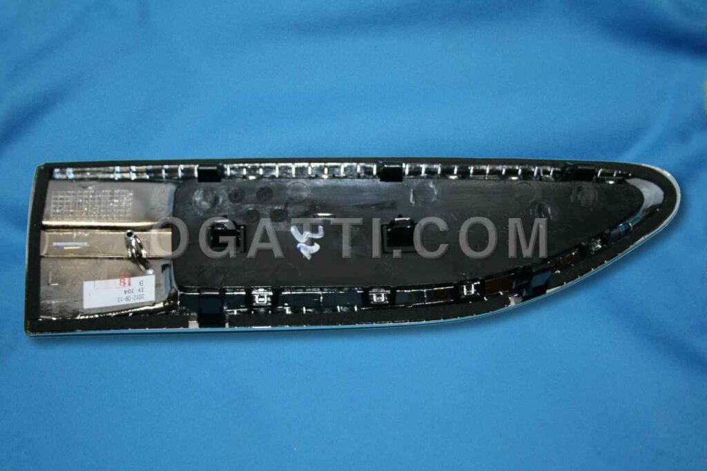 Brand New OEM ORNAMENT - FRONT FENDER AG1Z-16178-B |16178| - Imagen 2