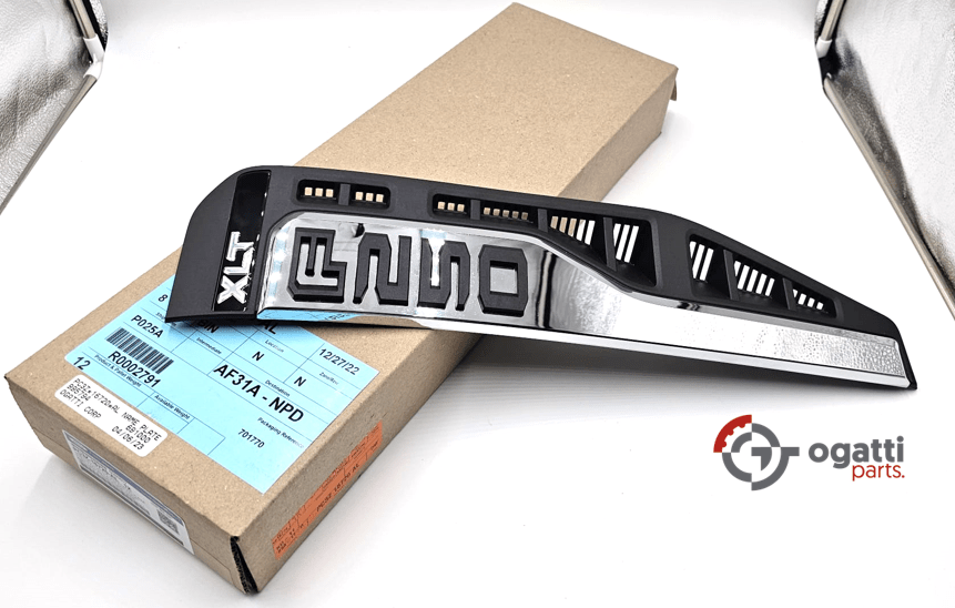 F-250 XLT Emblem fender Brand New OEM F-250 2023-2024 Passenger Side RH PC3Z-16720-AL - Image 2