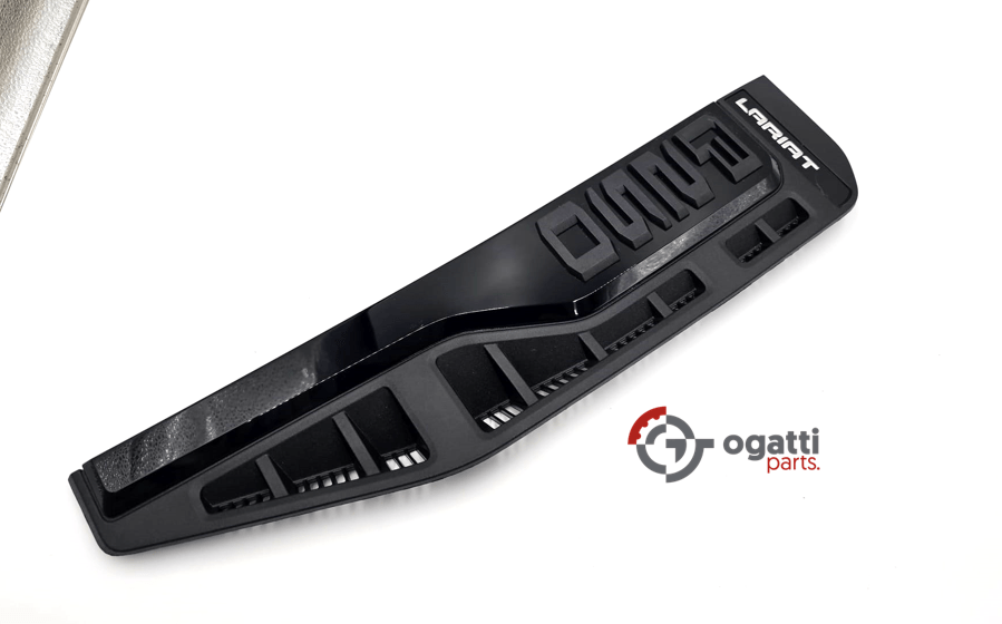 F-250 LARIAT Emblem fender Brand New OEM F-250 2023-2024 Passenger Side RH PC3Z-16720-AT - Image 9