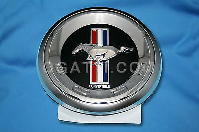 Brand New OEM FORD REAR Declid Faux Gas Cap Emblem  Rear MUSTANG  BASE 2010-2014 BR3Z-6342528-B