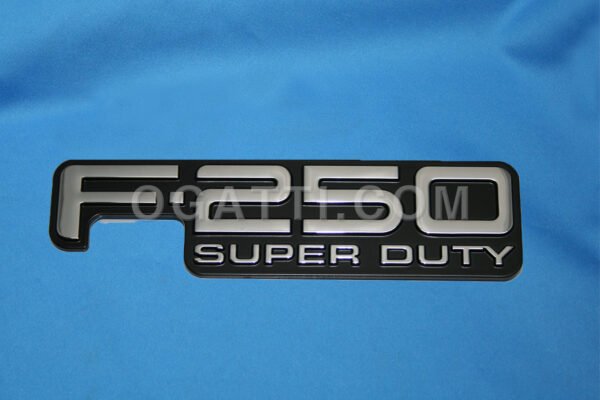 BRAND NEW OEM NAMEPLATE FOR FENDER F250  1999-2004 F81Z-16720-LA RH PASSENGER SIDE OR LH DRIVER SIDE