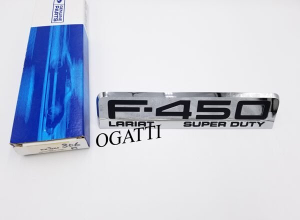BRAND NEW OEM NAMEPLATE FOR FENDER F450 LARIAT  VERSION DRIVER SIDE - PASSENGER SIDE 2006-2010 8C3Z-16720-P