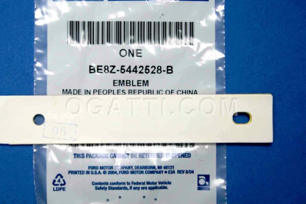 Brand New OEM EMBLEM BE8Z-5442528-B |5442528| - Imagen 3